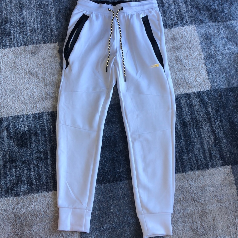 White American Eagle sweatpants